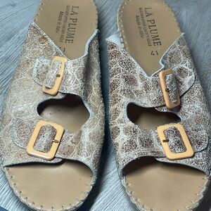 La Plume Womens 41 (US 9.5)Gold Metallic Leather Strap Slide Sandals Shoes Italy